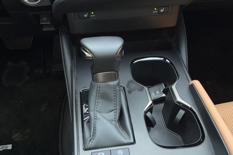 Used Lexus ES 2023 200 Excellence Edition
