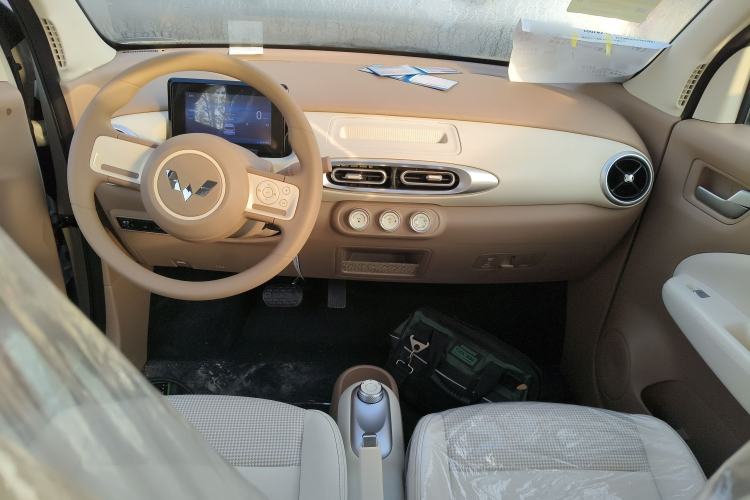 Used Wuling Hongguang MINIEV 2025 Four-Door Version Advanced Edition
