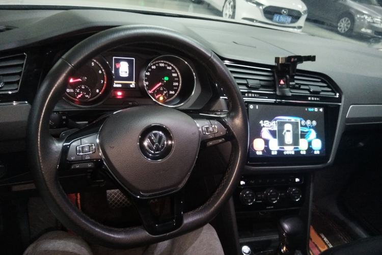 Used Volkswagen Tiguan L 2018 380TSI Automatic All-Wheel Drive Luxury Edition