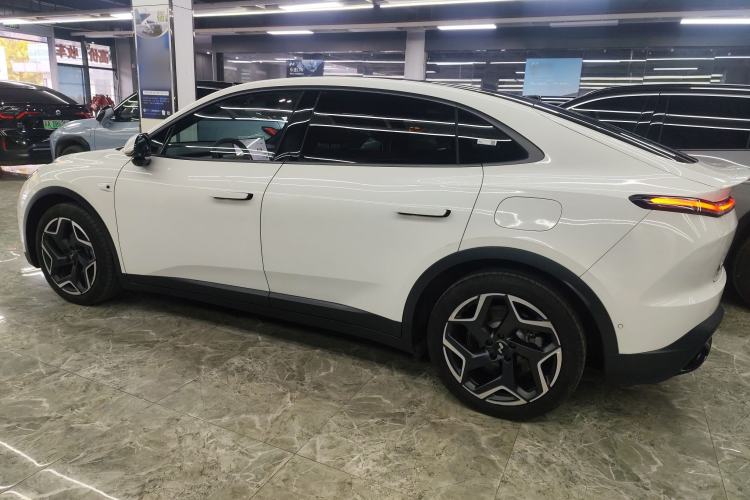 Used ONVO L60 2024 60 kWh Rear-Drive Version
