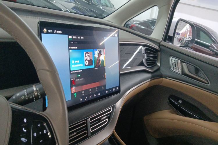 Used Denza D9 2022 DM-i 970 Four-Wheel Drive Prestige Model