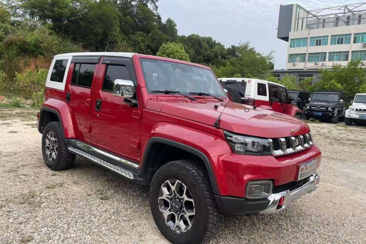 Used Beijing Auto BJ40 2019 2.3T Automatic Four-Wheel Drive Urban Hunter Edition Flagship Model China VI Emission Standard
