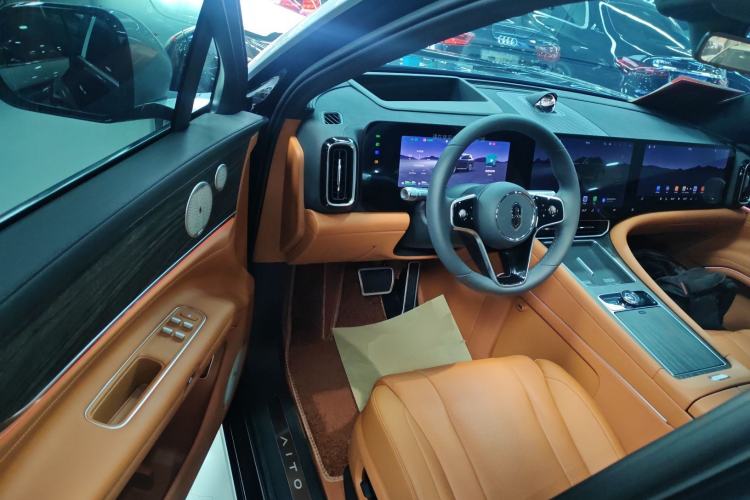 Used Hima AITO M9 2025 Extended-Range Max Version 52 kWh 6-Seater Edition