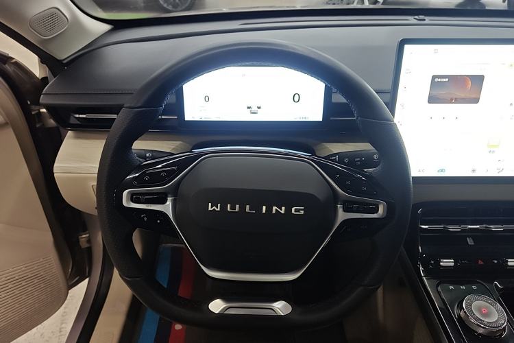Used Wuling Xingguang 2024 Co-Creation Edition 510 Advanced Model

