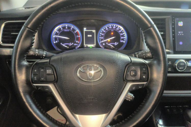 Used Toyota Highlander 2018 2.0T Four-Wheel Drive Luxury Edition 7 Seats China V Emission Standard
