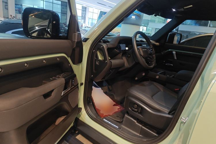 Used Land Rover Defender 2023 110 3.0T P400 75th Anniversary Legend Edition
