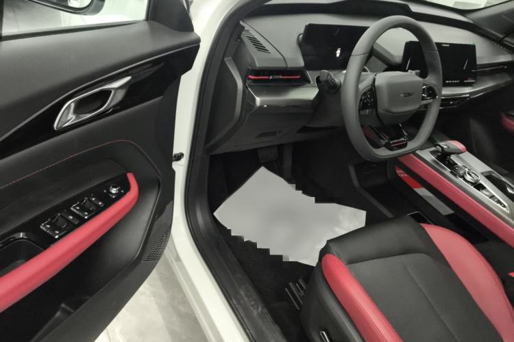 Used Oshan Z6 2023 Blue Whale 1.5T DCT Smart Luxury Model
