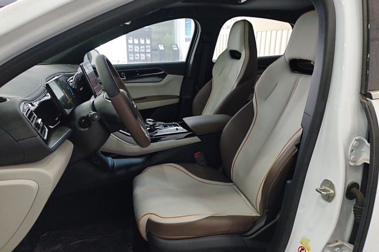 Used BYD Qin PLUS 2024 HONOR Edition DM-i 120KM Excellence Model
