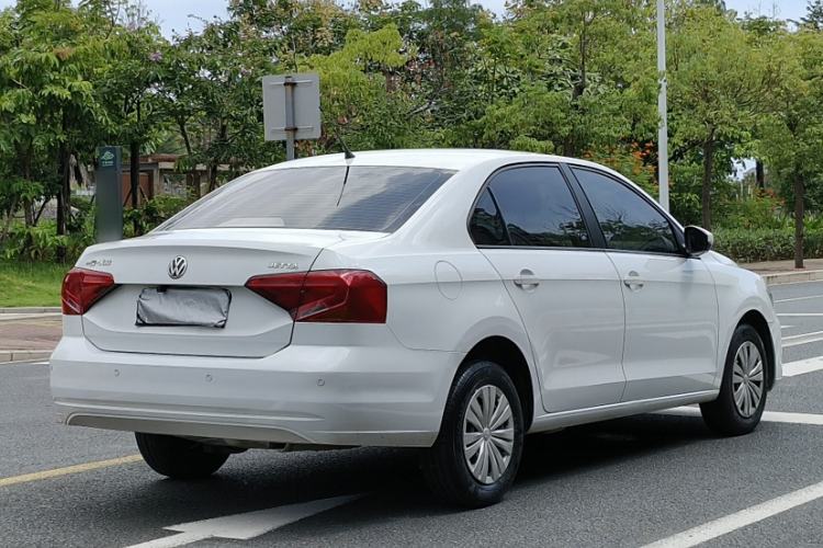 Used Volkswagen Jetta 2017 1.4L Manual Fashion Edition
