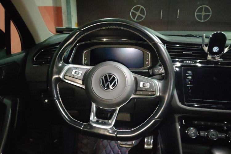 Used Volkswagen Tiguan L 2021 330TSI Automatic Two-Wheel Drive R-Line Flagship Edition
