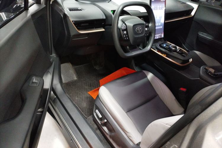 Used Toyota bZ3 2023 616 km Long-Range PRO
