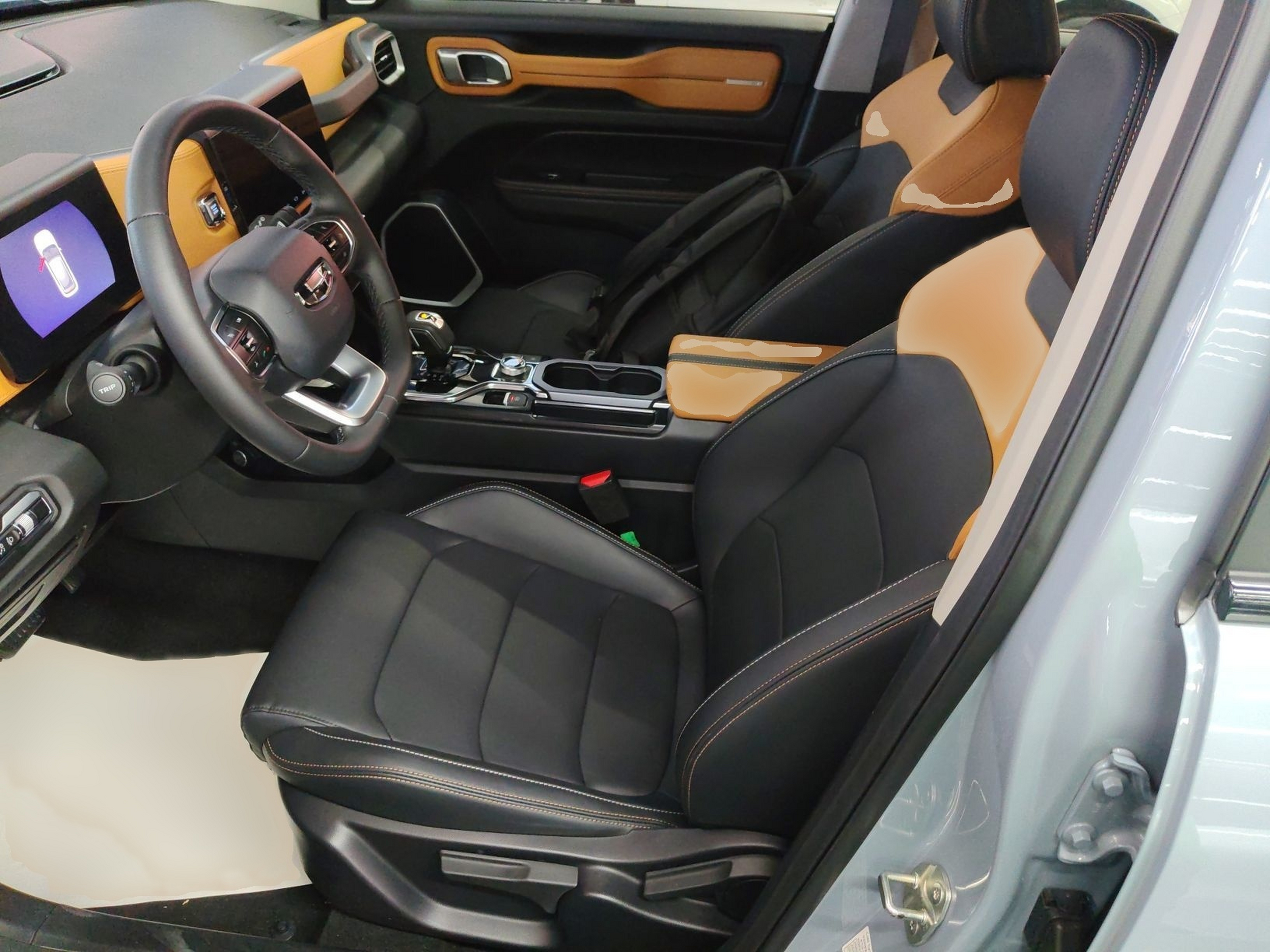 المقاعد الأمامية داخل السيارة