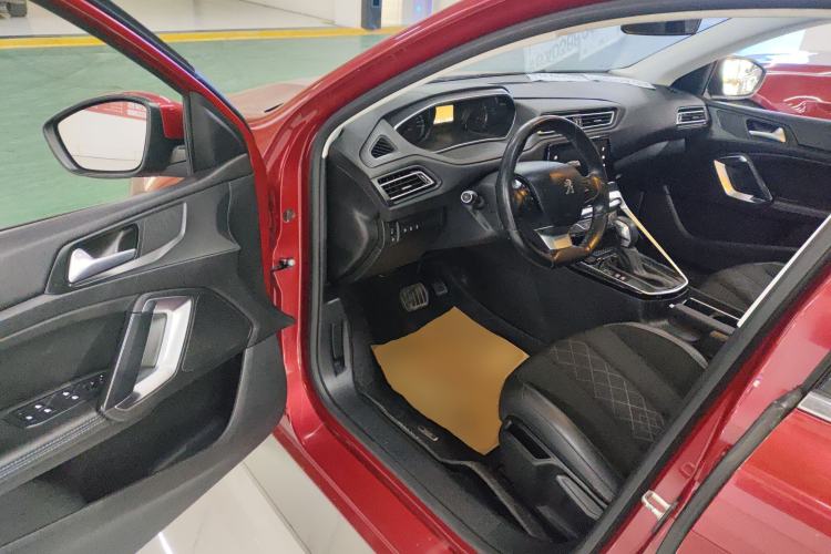 Used Peugeot 308 2016 1.6L Automatic Luxury Edition