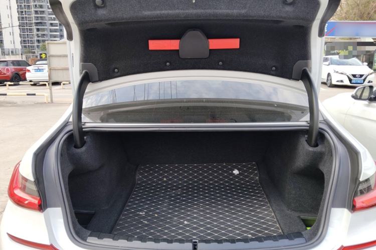 Used BMW 3 Series 2021 Second Facelift 325Li M Sport Package
