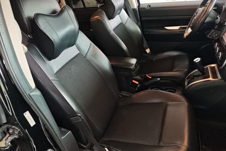 Used  Compass 2014 Revised Version 2.4L Four-Wheel Drive Comfort Edition
