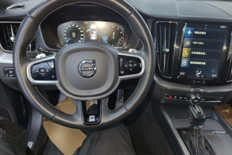 Used Volvo XC60 2018 T5 4x4 Smart & Sporty Edition
