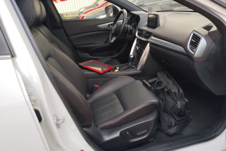 Used Mazda CX-4 2018 2.0L Automatic Two-Wheel Drive Blue Sky Leading Edition China V Standard
