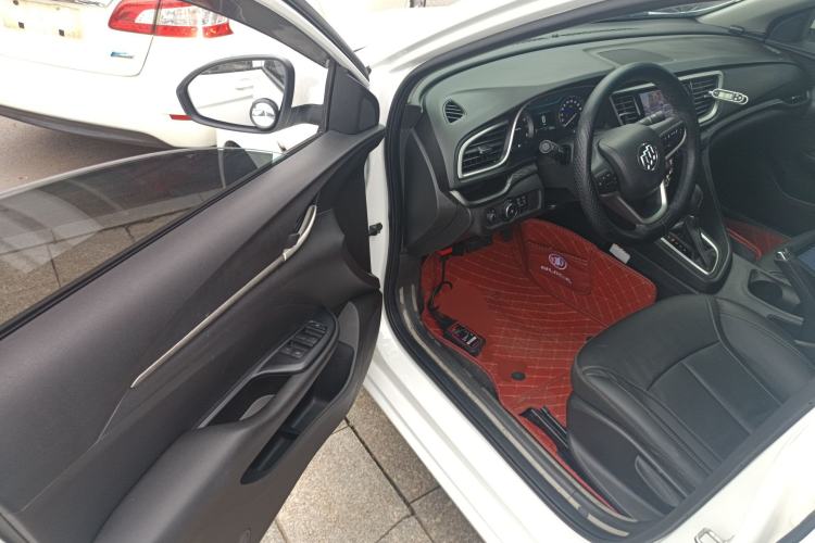 Used Buick GT 2018 18T Automatic Elite Model
