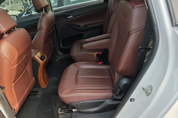 Used Buick GL6 2019 18T 6-Seater Connected Luxury Version China VI Standard
