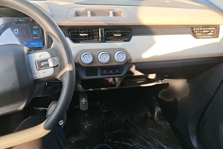 Used Chery QQ Ice Cream 2022 120km Conical Shape Lithium Iron Phosphate
