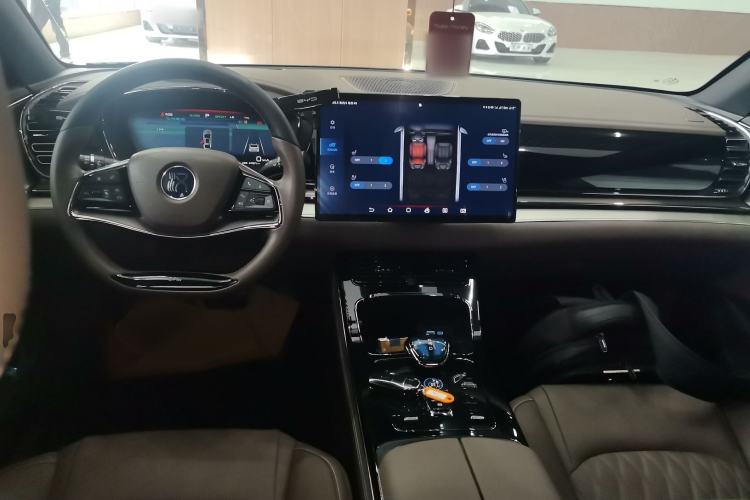 Used BYD Han 2022 EV Genesis Edition 715KM Front-Wheel-Drive Prestige Model
