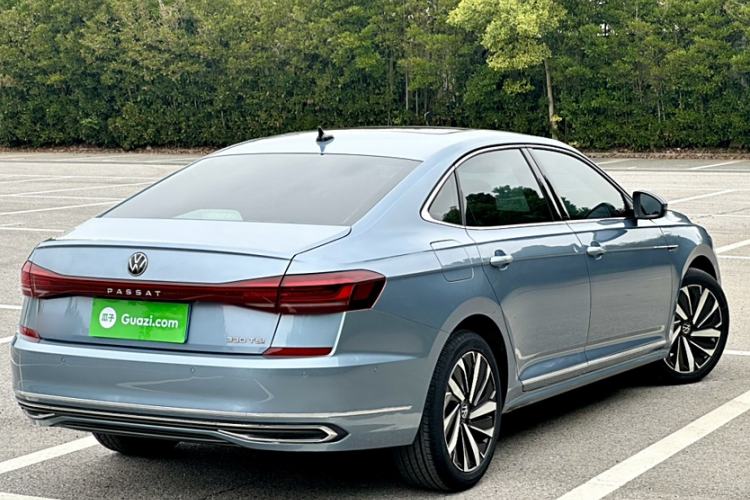 Used Volkswagen Passat 2022 330TSI Luxury Edition
