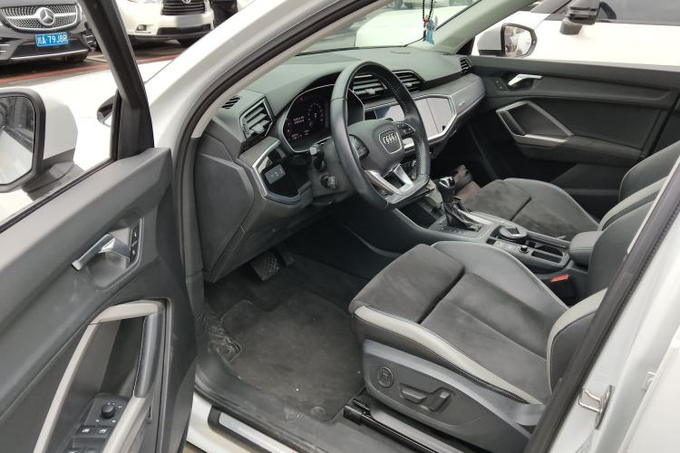 Used Audi Q3 2020 35 TFSI Fashion Dynamic Model
