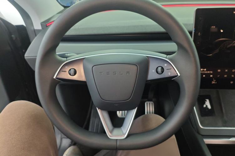 Used Tesla Model Y 2025 Long-Range All-Wheel Drive First Edition
