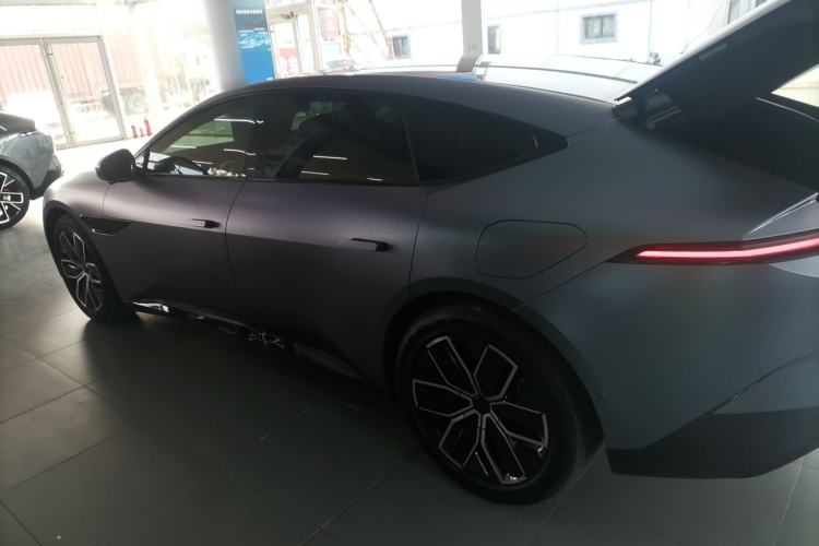 Used  12 2024 700 Three-Laser Rear-Wheel Drive Luxury Edition