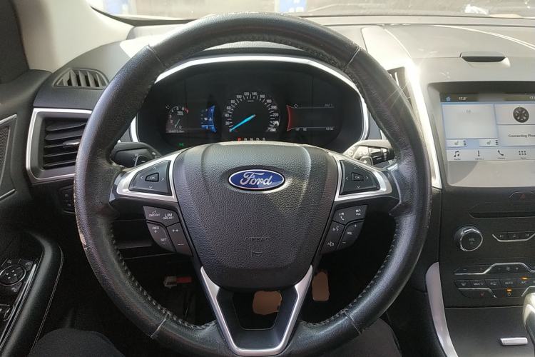 Used Ford Edge 2016 EcoBoost 245 Two-Wheel-Drive Titanium 7-Seater
