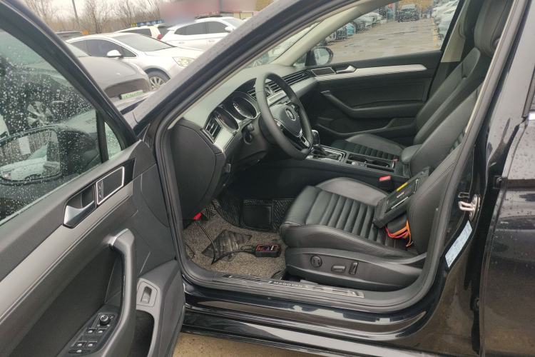 Used Volkswagen Magotan 2019 330TSI DSG Leading Edition China V Standard
