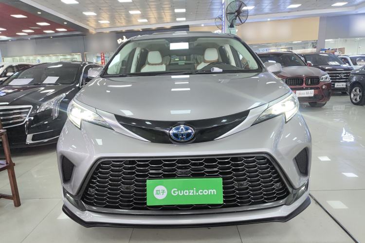 Used Toyota Granvia 2022 2.5L Hybrid Flagship Edition