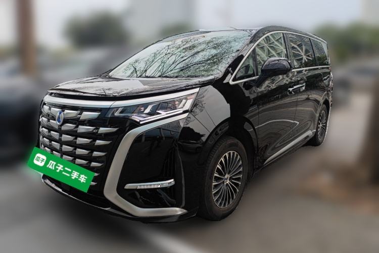 Used Denza D9 2022 DM-i 1040 Prestige Model