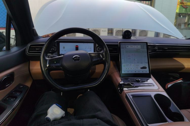 Used Nio ES8 2020 415 km Signature Edition 6-Seater Version
