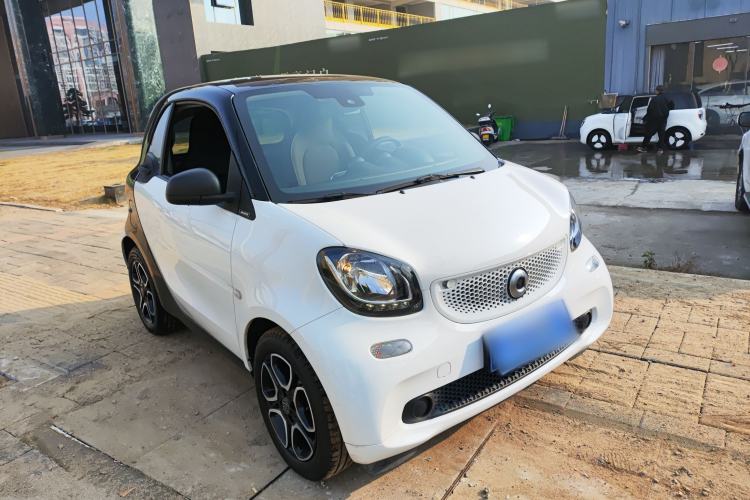 Used  fortwo 2019 0.9T 66kW Hardtop Wind Power Edition China VI
