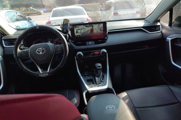 Used Toyota Wildlander 2024 2.0L CVT Two-Wheel Drive Leading Edition