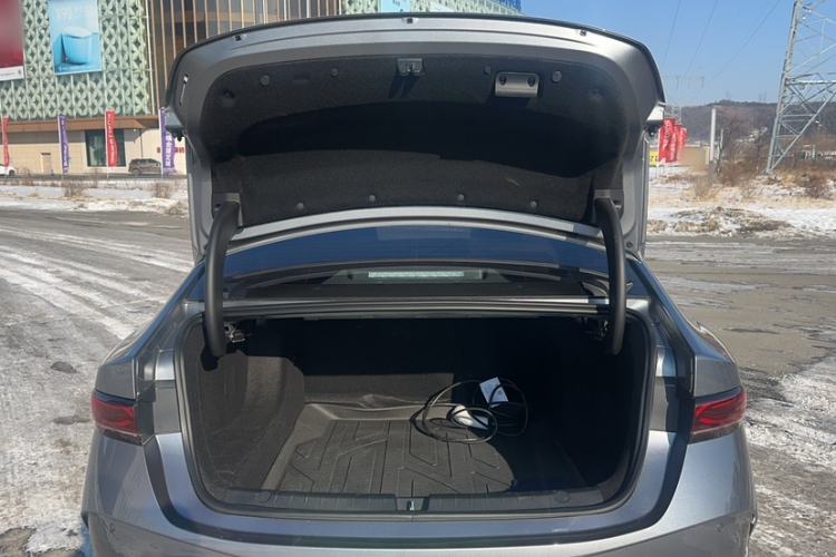 Used BYD Qin PLUS 2025 DM-i Smart Drive 55KM Leading Model
