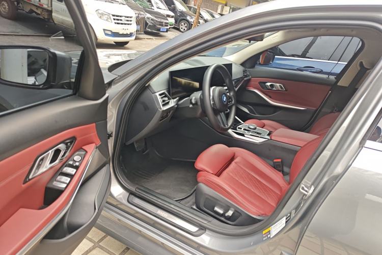 Used BMW i3 2022 eDrive 35 L
