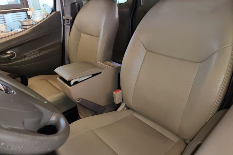 Used Nissan NV200 2016 Revised Version 1.6L Manual Luxury Edition
