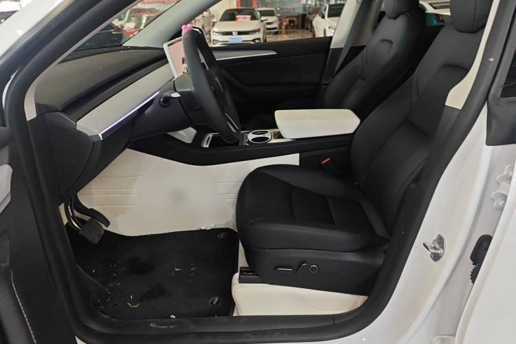 Used Tesla Model Y 2024 Rear-Wheel-Drive Version
