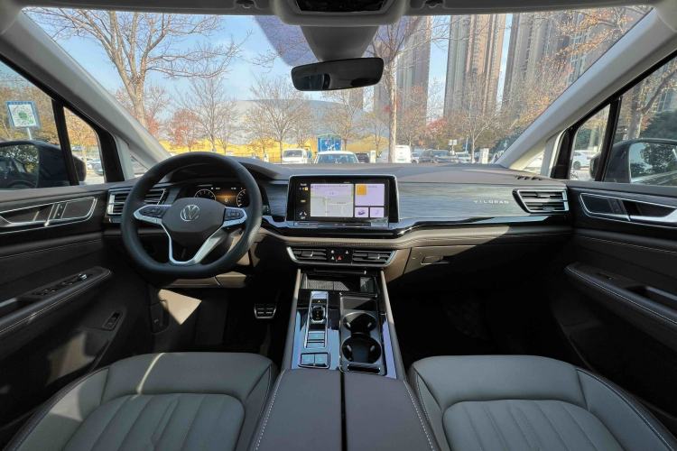 Used Volkswagen Viloran 2024 380TSI Luxury Edition
