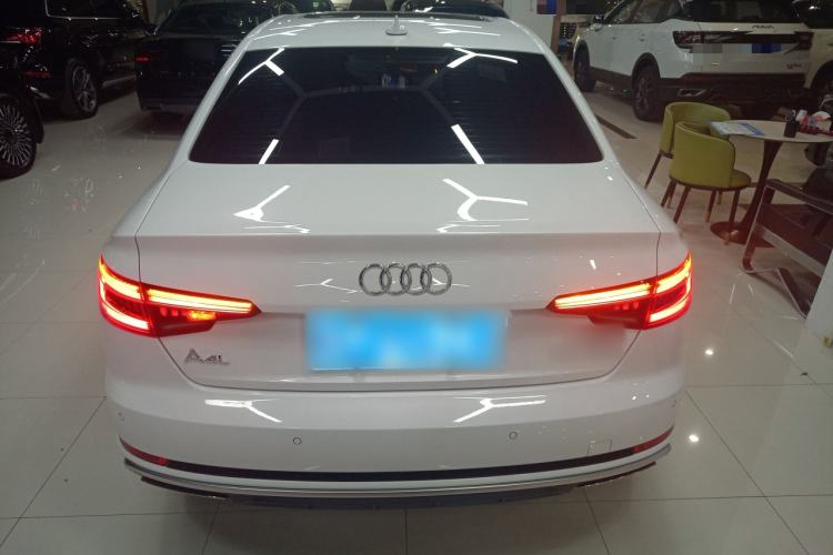 Used Audi A4L 2019 40 TFSI Fashion Edition China VI Emission Standard
