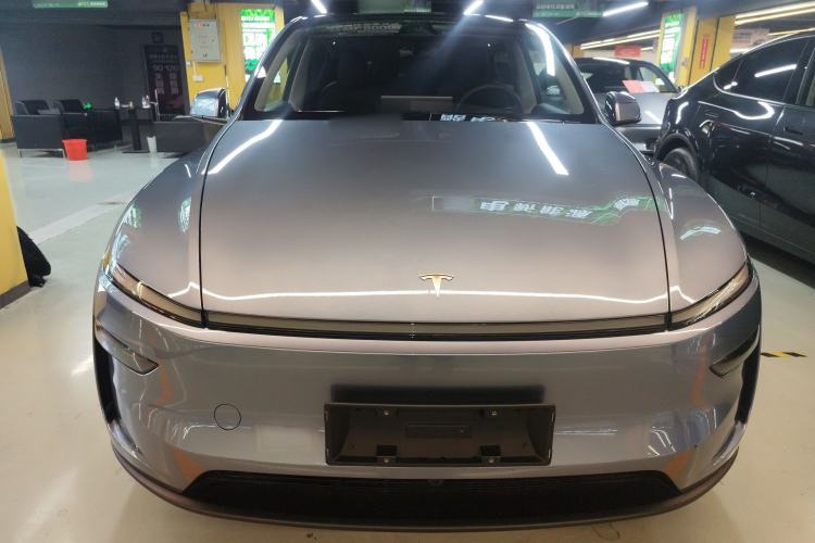 Used Tesla Model Y 2025 Rear-Wheel-Drive Version
