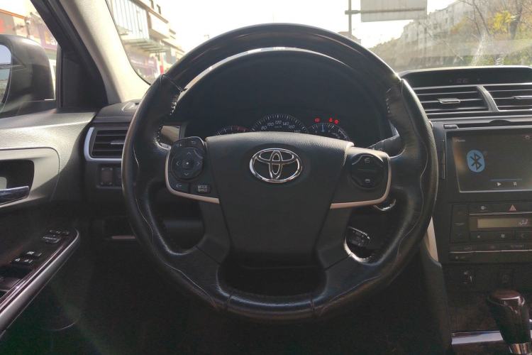 Used Toyota Camry 2016 2.5G 10th Anniversary Deluxe Navigation Edition
