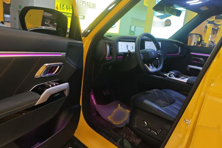 Used  G318 2025 Worry-Free Adventure Edition Four-Wheel Drive Secret Realm Version
