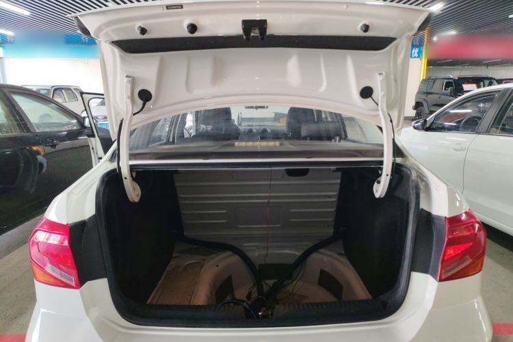 Used Volkswagen Jetta 2017 1.5L Manual Fashion Edition
