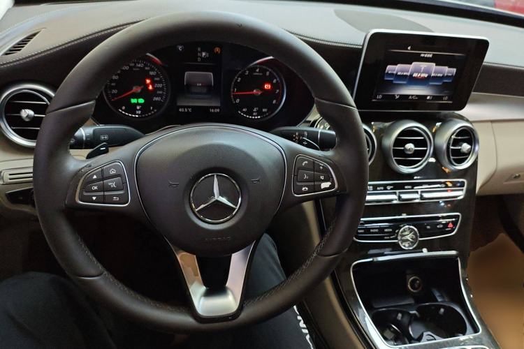 Used Mercedes-Benz C-Class 2015 C 200 L