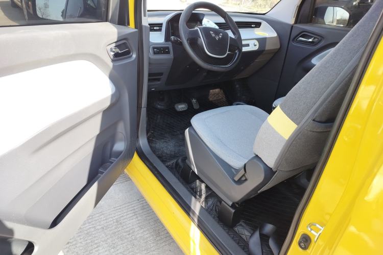 Used Wuling Hongguang MINIEV 2021 Macaron Fashion Model Lithium Iron Phosphate
