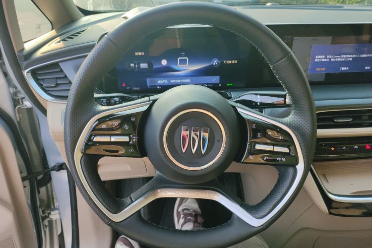 Used Buick GL8 New Energy 2025 Lu Shang Luxury Edition 7-Seater