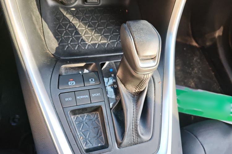 Used Toyota RAV4 2020 2.0L CVT Two-Wheel Drive Fashion PLUS Edition
